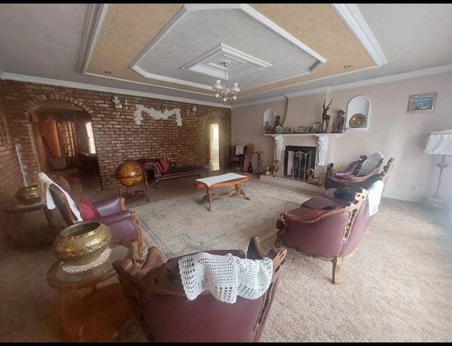 8 BEDROOM HOUSE FOR SALE IN RANDFONTEIN SOUTH